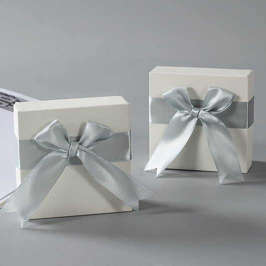 EmmaScribe White bow gift box - EmmaScribe